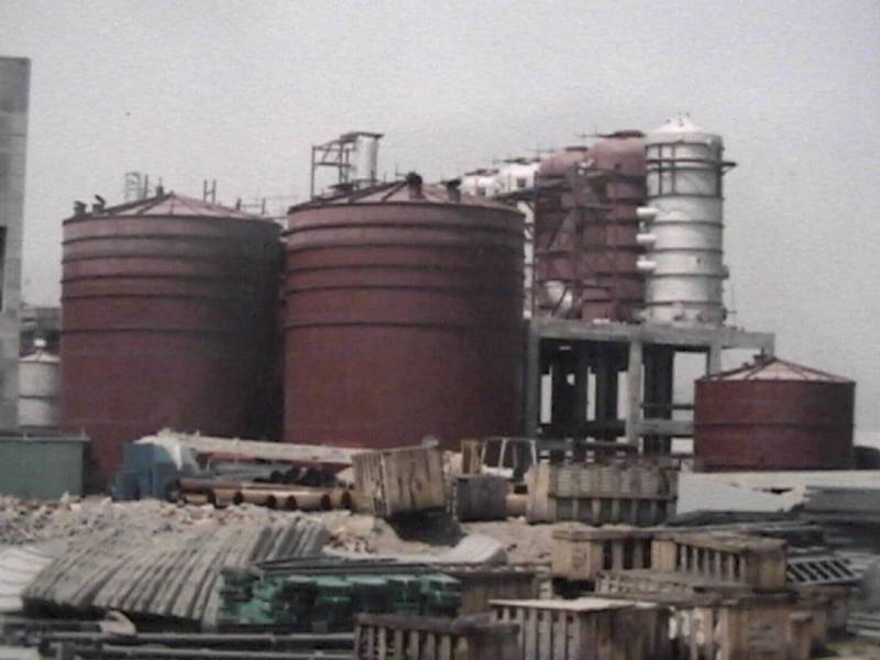 二氧化氯襯鈦貯罐現場(chǎng)制造500立方